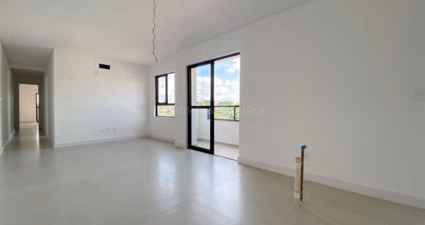 Apartamento novo no Costa e Silva!