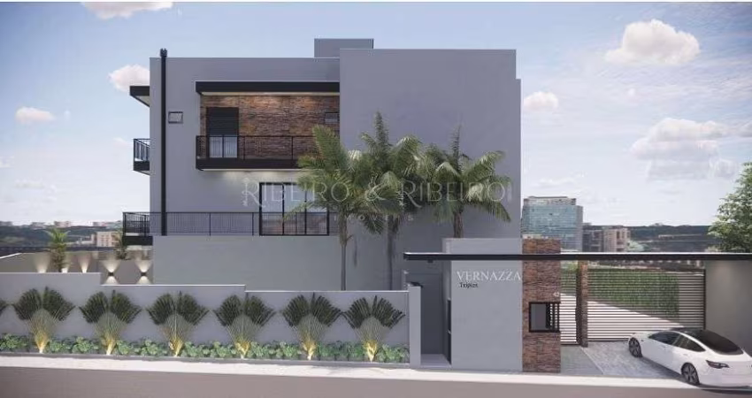 Sobrado triplex com piscina!