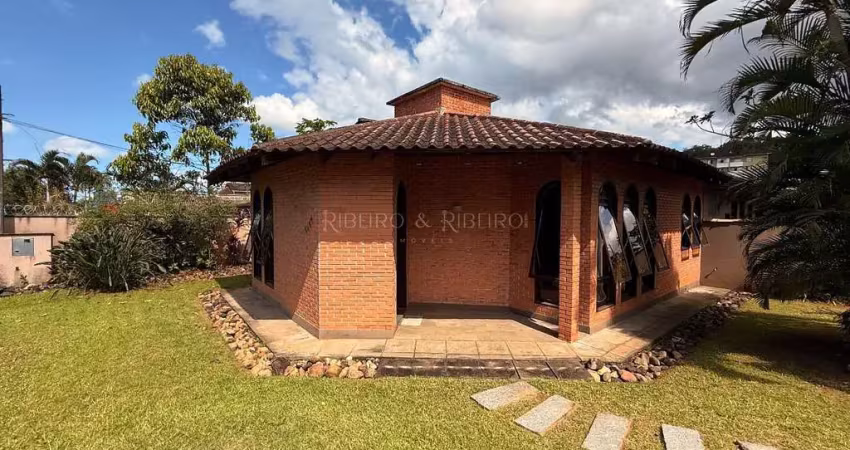 Casa com 3 quartos à venda no América, Joinville 