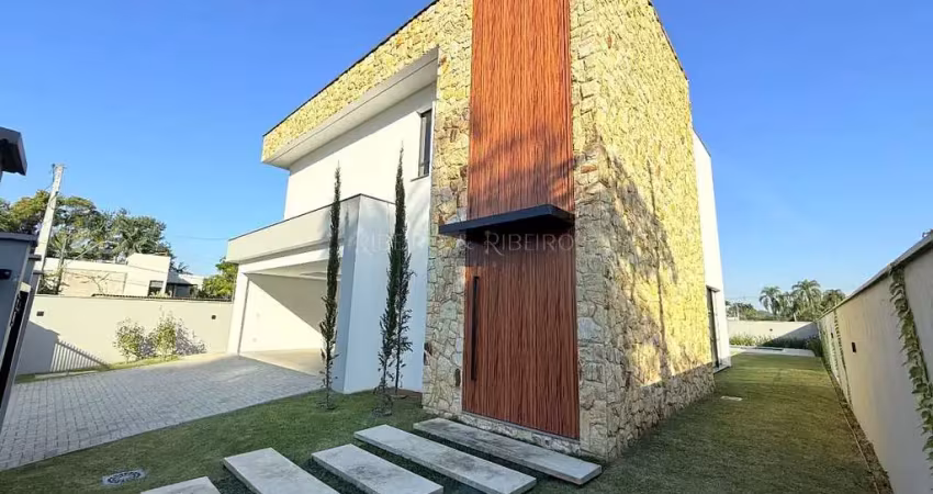 Casa em condomínio fechado com 4 quartos à venda no América, Joinville 