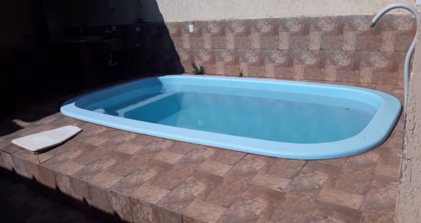 CASA 3 DORMITÓRIOS COM PISCINA