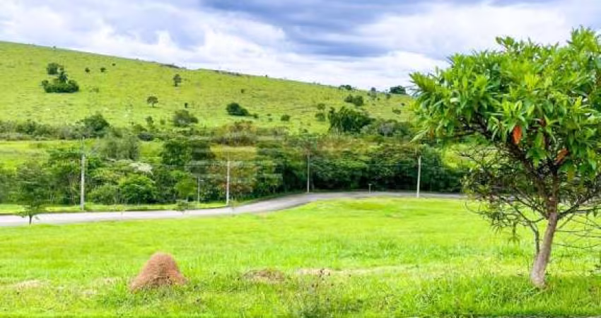 Terreno em condomínio a Venda no Bella Vitta no Santa Luzia em Caçapava