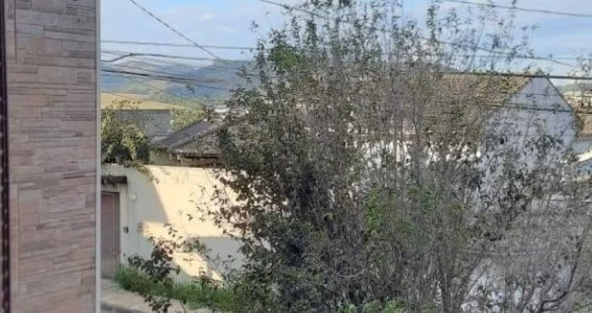 Residencial das Ilhas Sobrado com Duas Suítes, Piscina,  4 wc e 4 vagas no Residencial das Ilhas