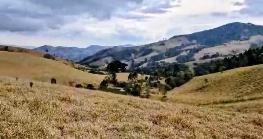 Fazenda área rural com cachoeiras e nascentes em monte verde, mg, com 50 alqueires