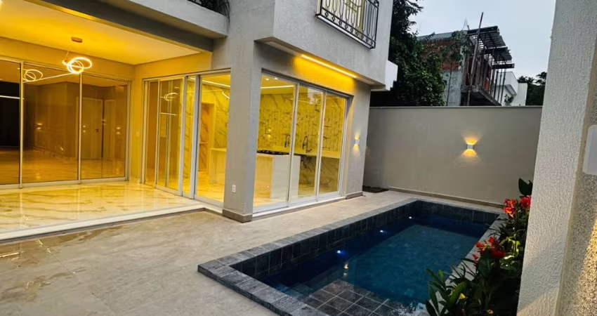 Excelente casa no Passaredo- recém construída, 5 suítes com  260m²