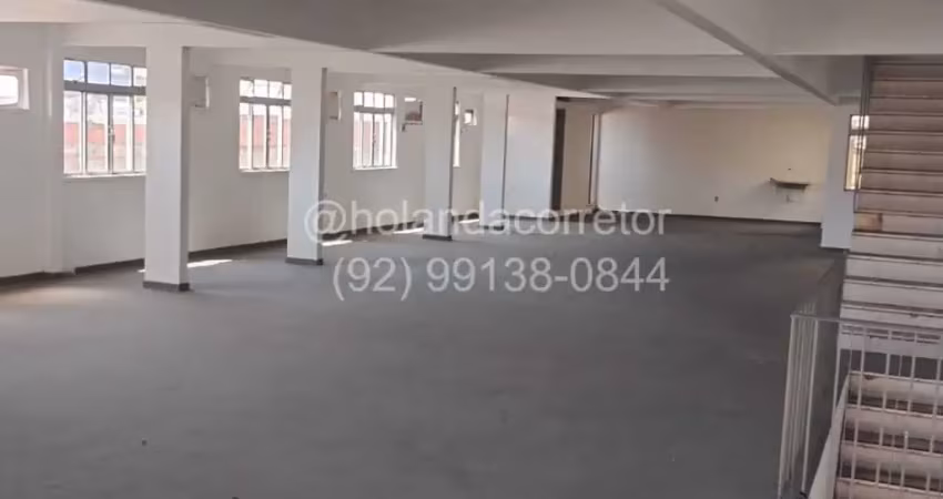 Vendo oportunidade no centro de manaus com 3 andares e no total de700m