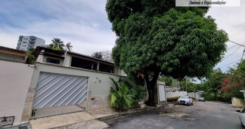 Vendo Casa com 2 pisos no Conjunto Tiradentes