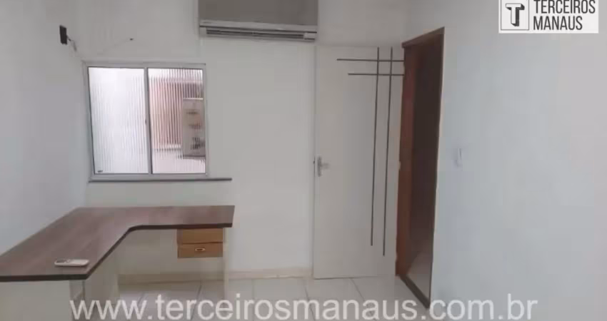 Alugo 03 salas comerciais fora de condomínio no centro (av. ayrão)