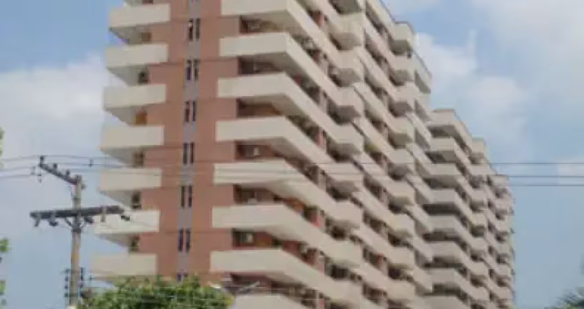 Alugo apto. na constantino nery,  no condominio residencial maria da fé