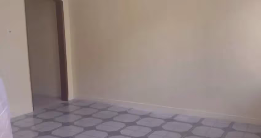 Vendo casa no conjunto eldorado com 2 quartos sendo 1 suite e financia