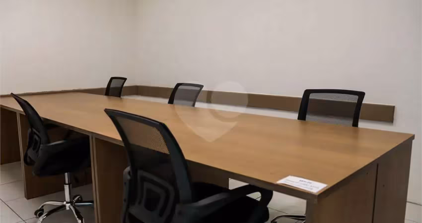 Sala comercial para alugar na Rua São Teodoro, 1410, Itaquera, São Paulo