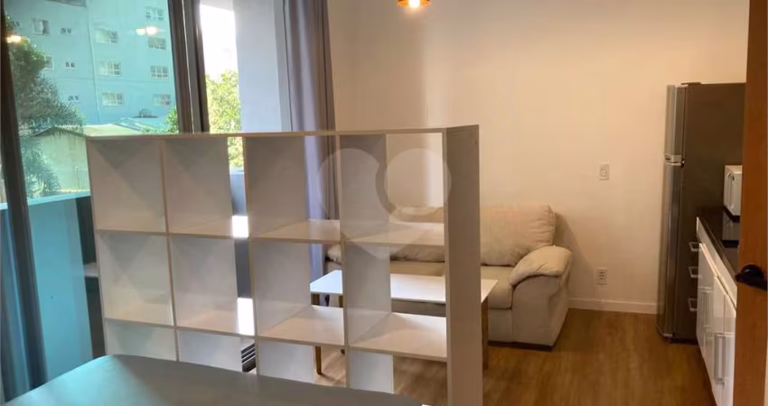 Studio para Locação com 28m² - Pinheiros.