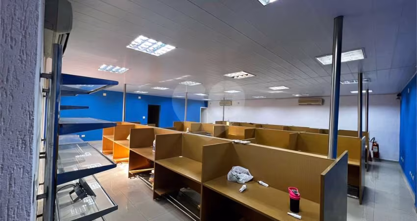 Prédio para alugar 6 salas, 4 banheiros, 7 vagas - 800 m² - Vila Prudente.