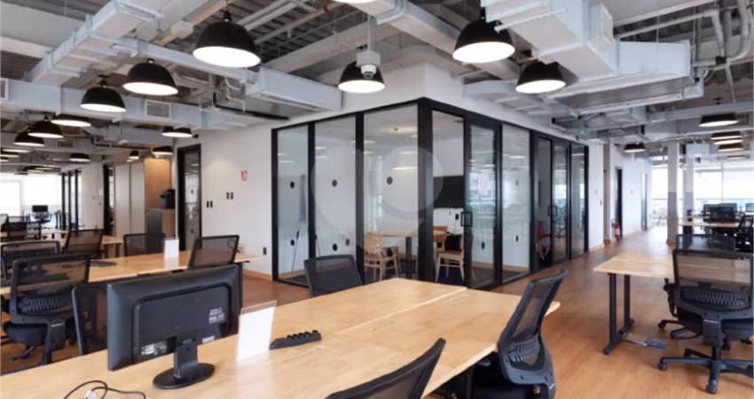 Laje comercial mobiliada em Pinheiros com 936,15m2