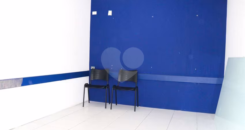 Sala comercial para locação com 17m² - Vila Carmosina.