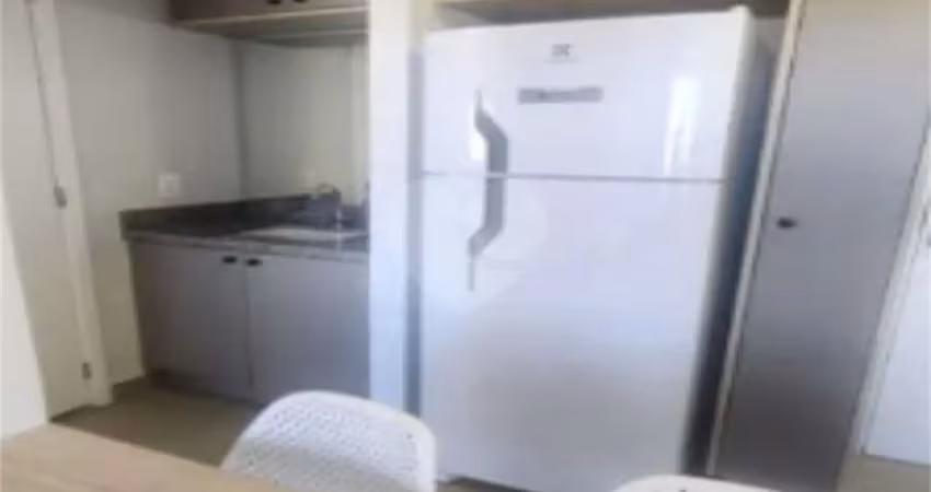 Apartamento com 28 metros , 1 dormitorio, todo mobiliado