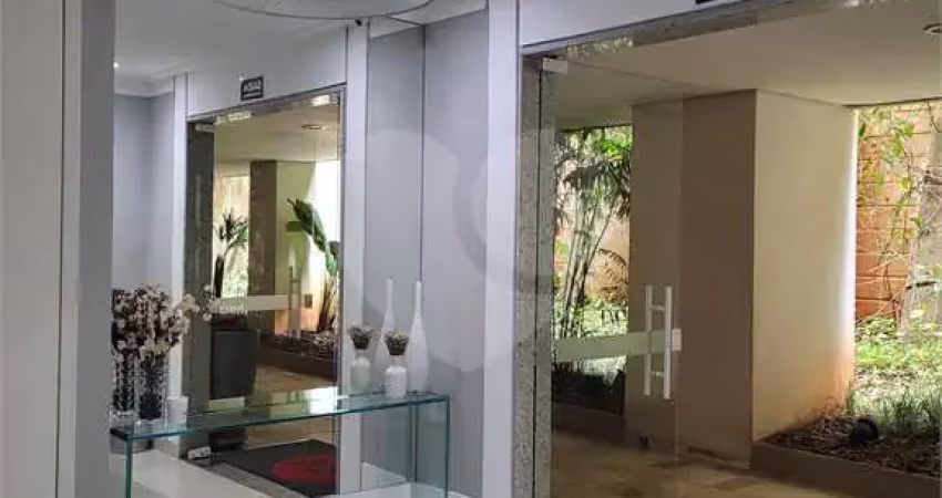 Apartamento com 3 dormitórios com uma vista incrível no portal do morumbi.