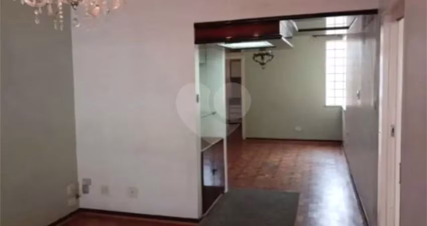 Casa com 4 quartos para alugar na Rua Teixeira de Melo, 304, Tatuapé, São Paulo