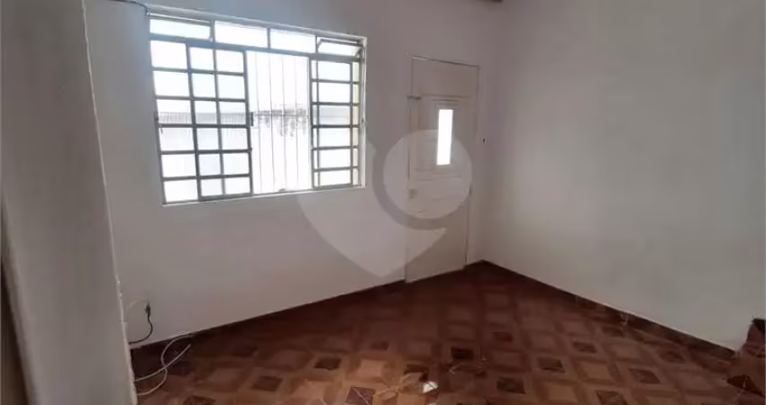 Casa com 2 quartos para alugar na Rua Mutamba, 50, Vila Carrão, São Paulo