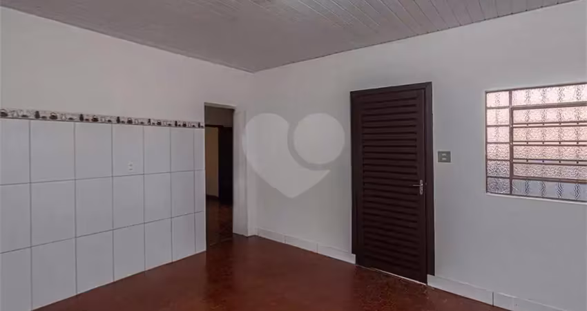 Casa com 3 quartos para alugar na Rua Américo Samarone, 769, Sacomã, São Paulo