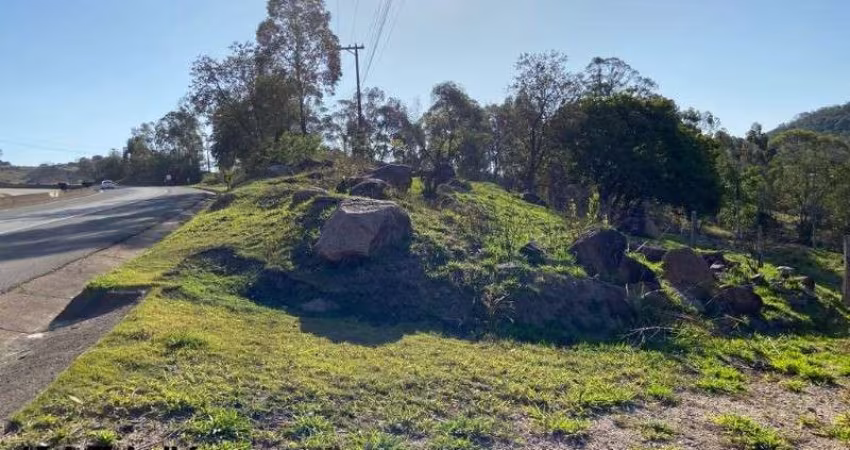Cabreuva Área 108 metros de frente na Rodovia D. Gabriel Paulino Bueno Couto entre 2 retornos  1,5 km leste oeste
