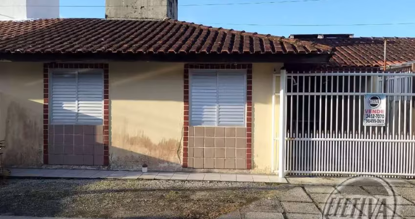 Casa para venda em Matinhos de 50.00m² com 2 Quartos e 2 Garagens