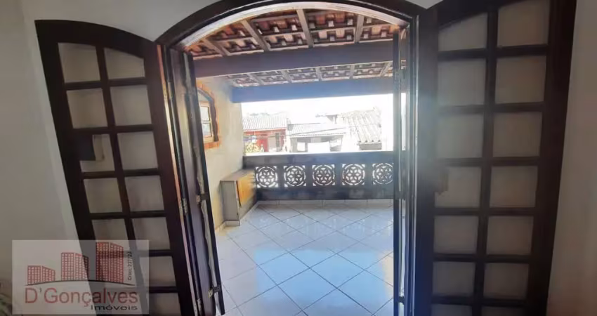 Sobrado para venda em Canhema de 197.00m² com 3 Quartos, 1 Suite e 3 Garagens