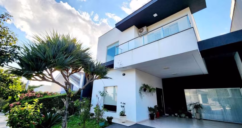 Sobrado para venda em Parque Santa Isabel de 288.00m² com 4 Quartos, 4 Suites e 4 Garagens