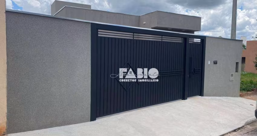 Casa para venda em Parque Dos Ipês de 80.00m² com 2 Quartos, 1 Suite e 2 Garagens