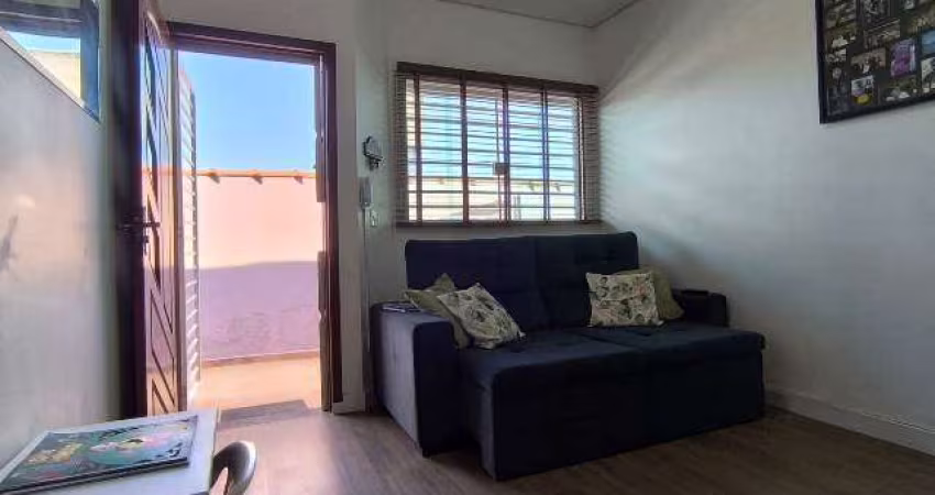 Casa para venda em Vila São Paulo de 52.00m² com 2 Quartos e 1 Garagem