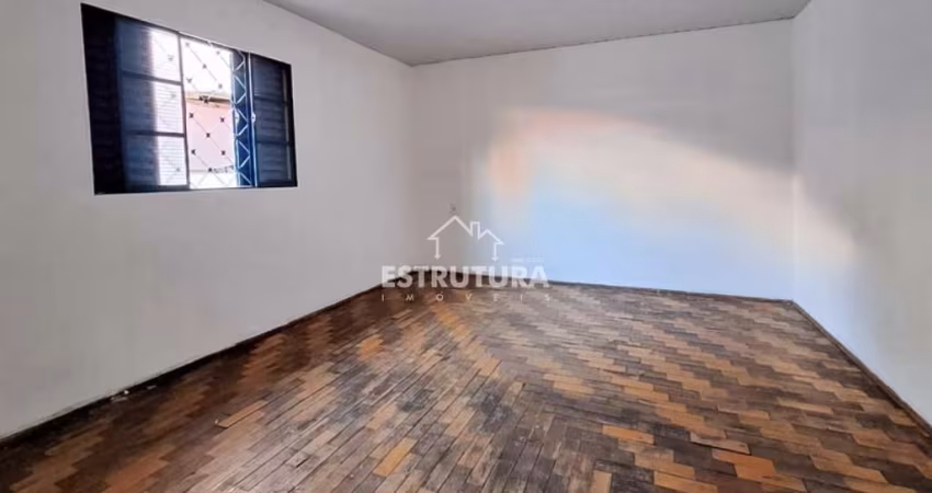Casa para alugar em Parque Universitário de 40.00m² com 1 Quarto e 2 Garagens