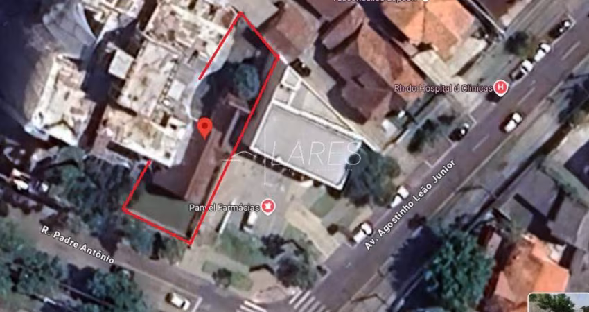 Terreno para venda em Centro de 180.00m² com 4 Quartos e 8 Garagens