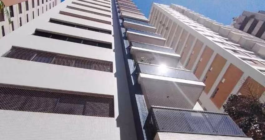 Apartamento para venda em Moema de 170.00m² com 3 Quartos, 1 Suite e 3 Garagens