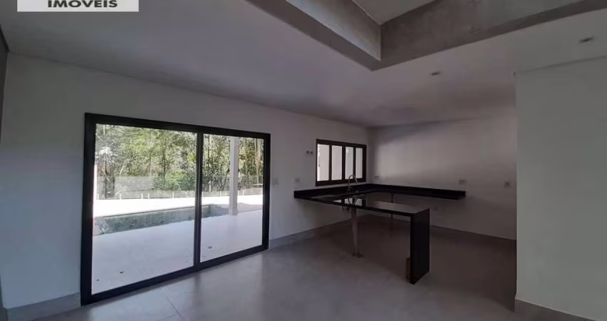 Sobrado para venda em Mogi Moderno de 250.00m² com 3 Quartos, 3 Suites e 4 Garagens