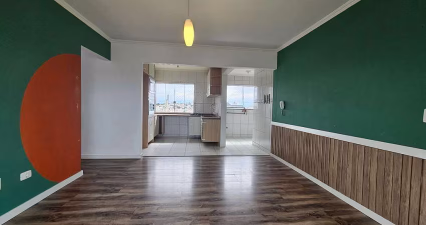 Apartamento para venda em Capão Raso de 70.00m² com 3 Quartos e 2 Garagens