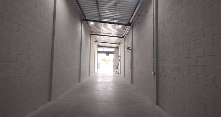 Galpão / Depósito / Armazém para alugar em Jardim Monumento de 120.00m²