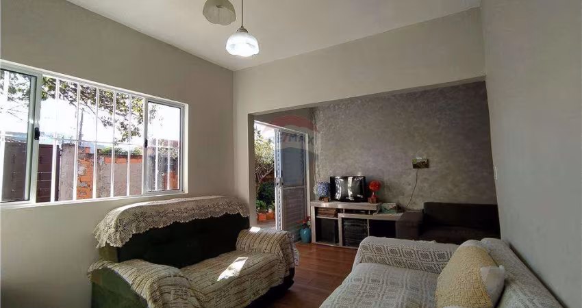 Casa para venda em Jardim Amanda I de 62.34m² com 2 Quartos e 1 Suite