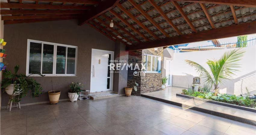 Casa para venda em Residencial Santo Antônio de 141.00m² com 3 Quartos, 1 Suite e 2 Garagens