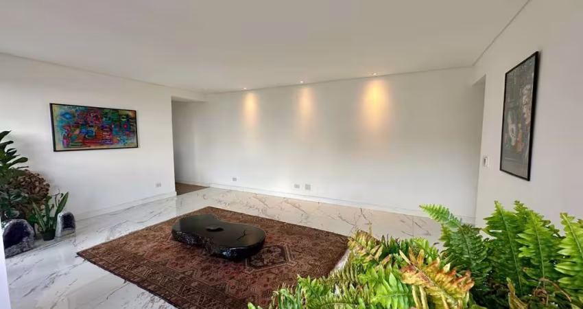 Apartamento para alugar em Água Verde de 115.00m² com 4 Quartos, 1 Suite e 2 Garagens