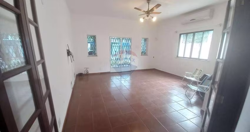 Casa para venda em Cocotá de 260.00m² com 3 Quartos e 3 Garagens