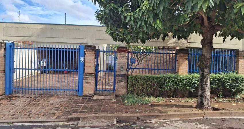 Casa para venda em Ribeirânia de 145.06m² com 3 Quartos, 1 Suite e 4 Garagens