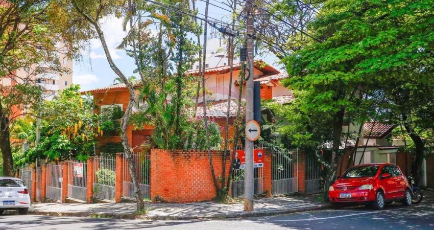 Prédio Comercial para venda em Centro de 338.34m² com 5 Quartos, 3 Suites e 2 Garagens