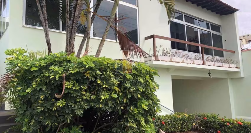Casa para alugar em Centro de 645.00m² com 3 Quartos, 1 Suite e 6 Garagens