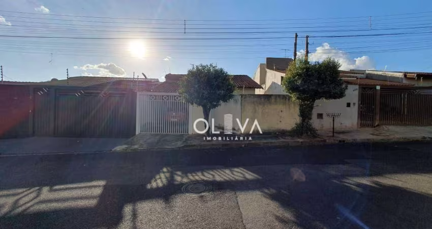 Casa para venda em Parque Das Aroeiras de 102.00m² com 3 Quartos, 1 Suite e 2 Garagens