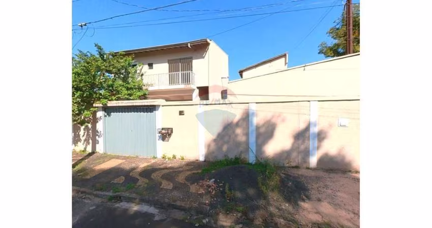Casa para venda em Jardim Residencial Itapuã de 315.00m² com 4 Quartos, 1 Suite e 4 Garagens