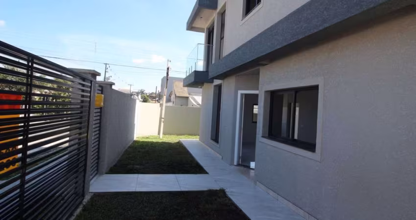 Sobrado para venda em Cidade Industrial de 160.00m² com 3 Quartos, 1 Suite e 3 Garagens