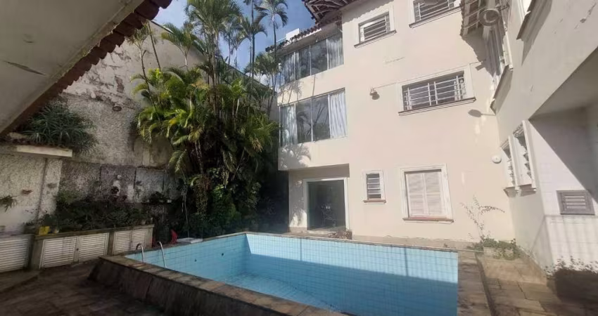 Casa para venda em Cambuci de 473.00m² com 6 Quartos, 2 Suites e 3 Garagens