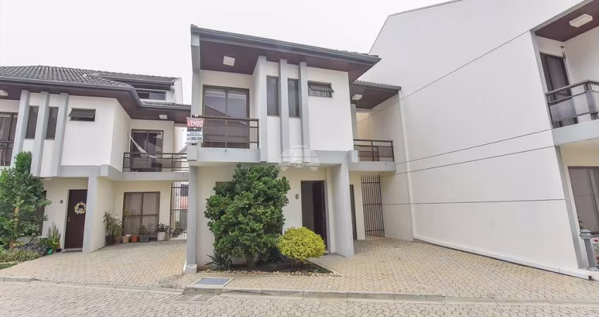Sobrado para venda em Tarumã de 119.00m² com 3 Quartos, 1 Suite e 2 Garagens