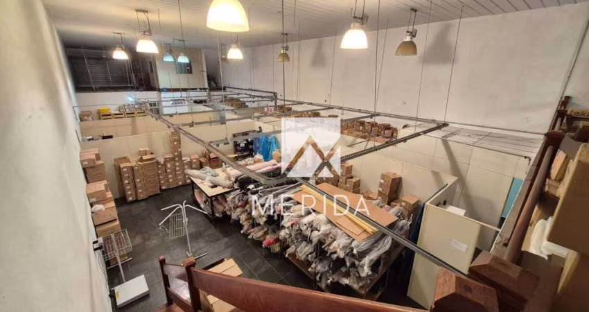 Galpão / Depósito / Armazém para alugar em Campestre de 335.00m² com 3 Garagens