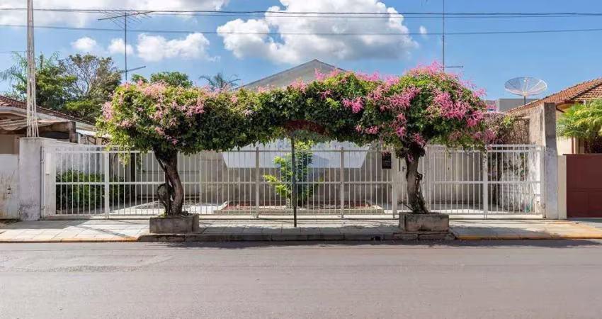 Casa para venda em Brodowski de 200.00m² com 2 Quartos, 1 Suite e 4 Garagens